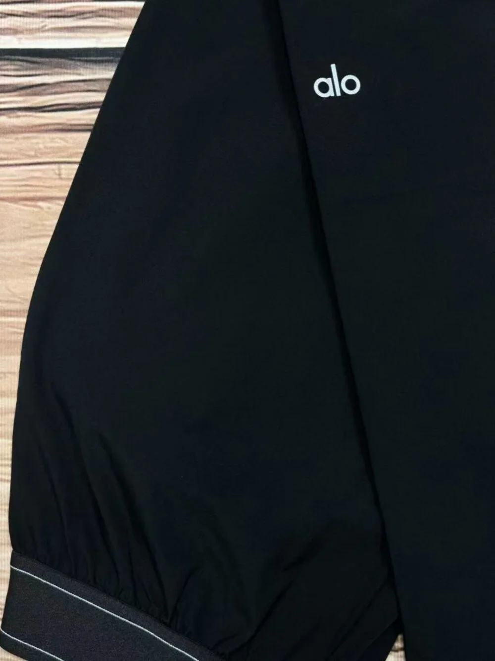 🏝ALO Yoga Women's Black Suit Up Trouser (Regular 30 inch)Size: XS/S